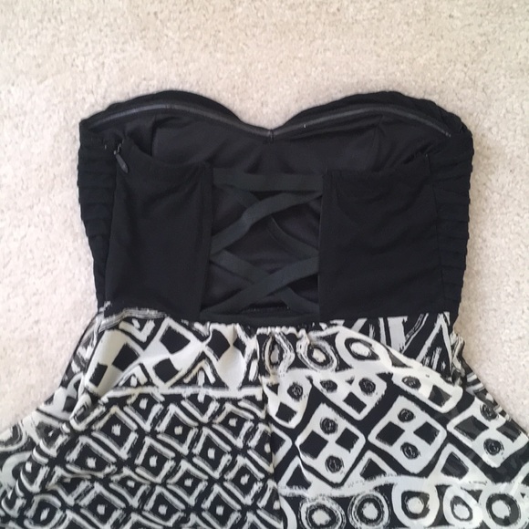 ✂️ Strapless mini front dress - Picture 3 of 3